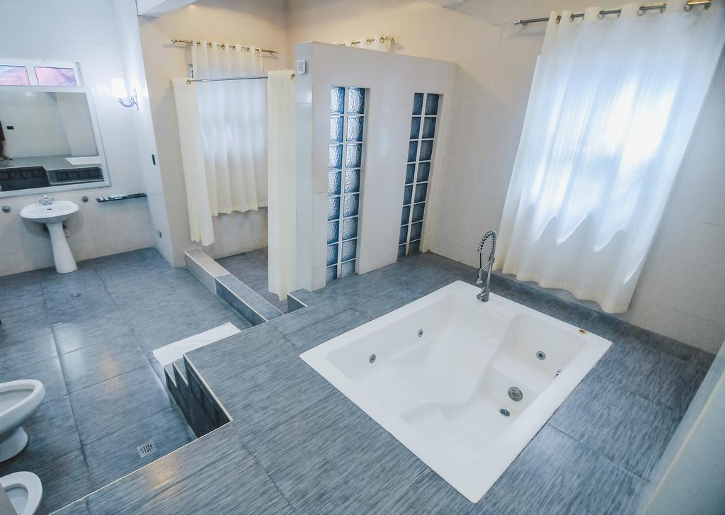 Villa Jhoana Resort Angono Eksteriør billede